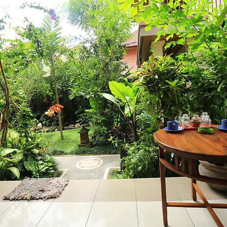 Frangipani Bungalow Ubud Esterno foto
