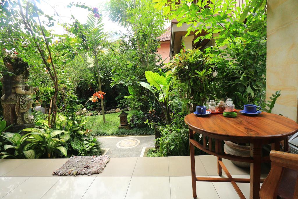 Frangipani Bungalow Ubud Esterno foto