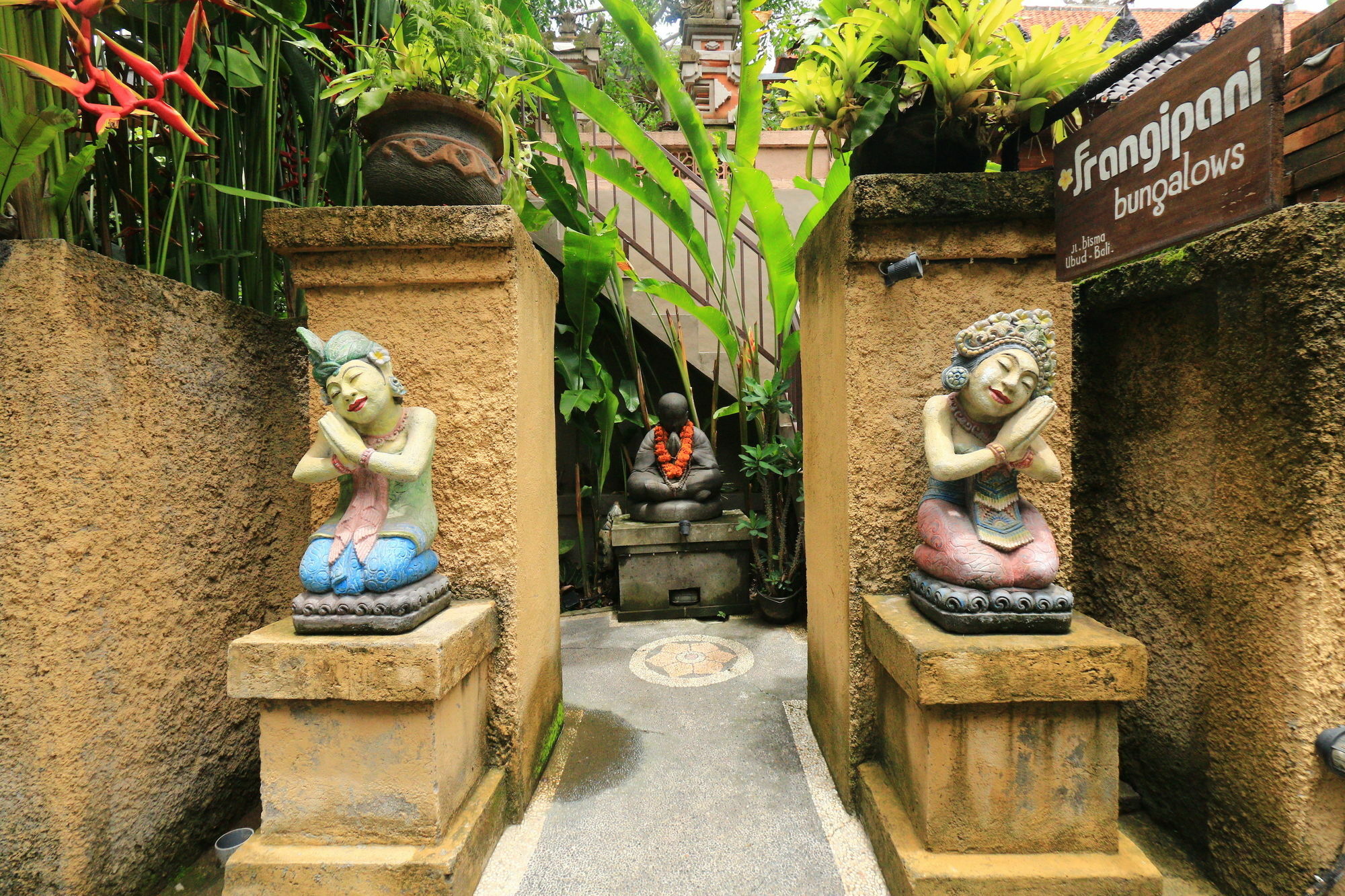 Frangipani Bungalow Ubud Esterno foto
